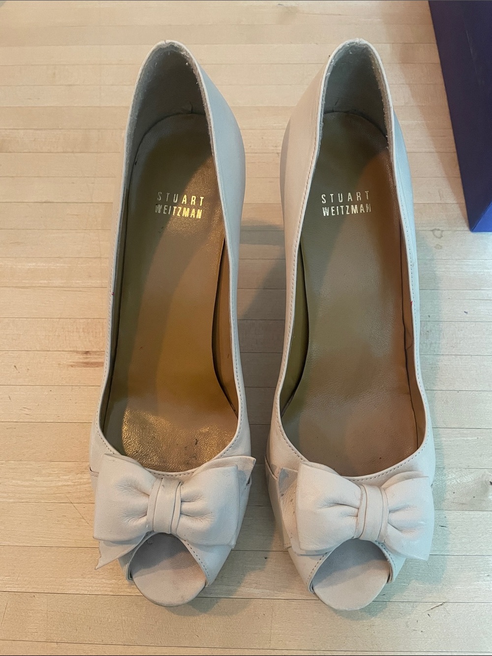 Stuart Weitzman Cream Peep-Toe Pumps with Bow